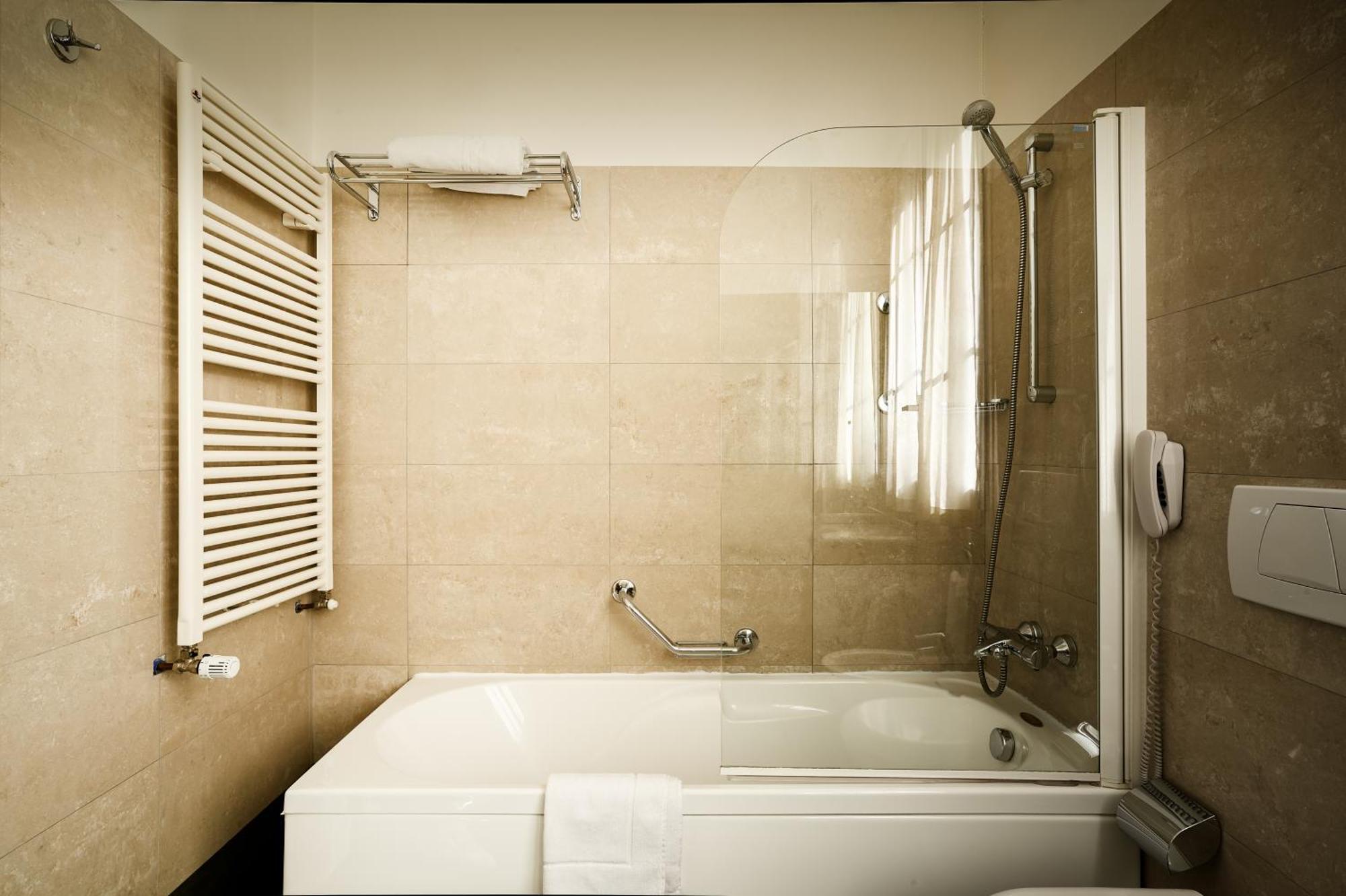 Meditur Hotel Bologna Оццано-делл'Эмилия Экстерьер фото
