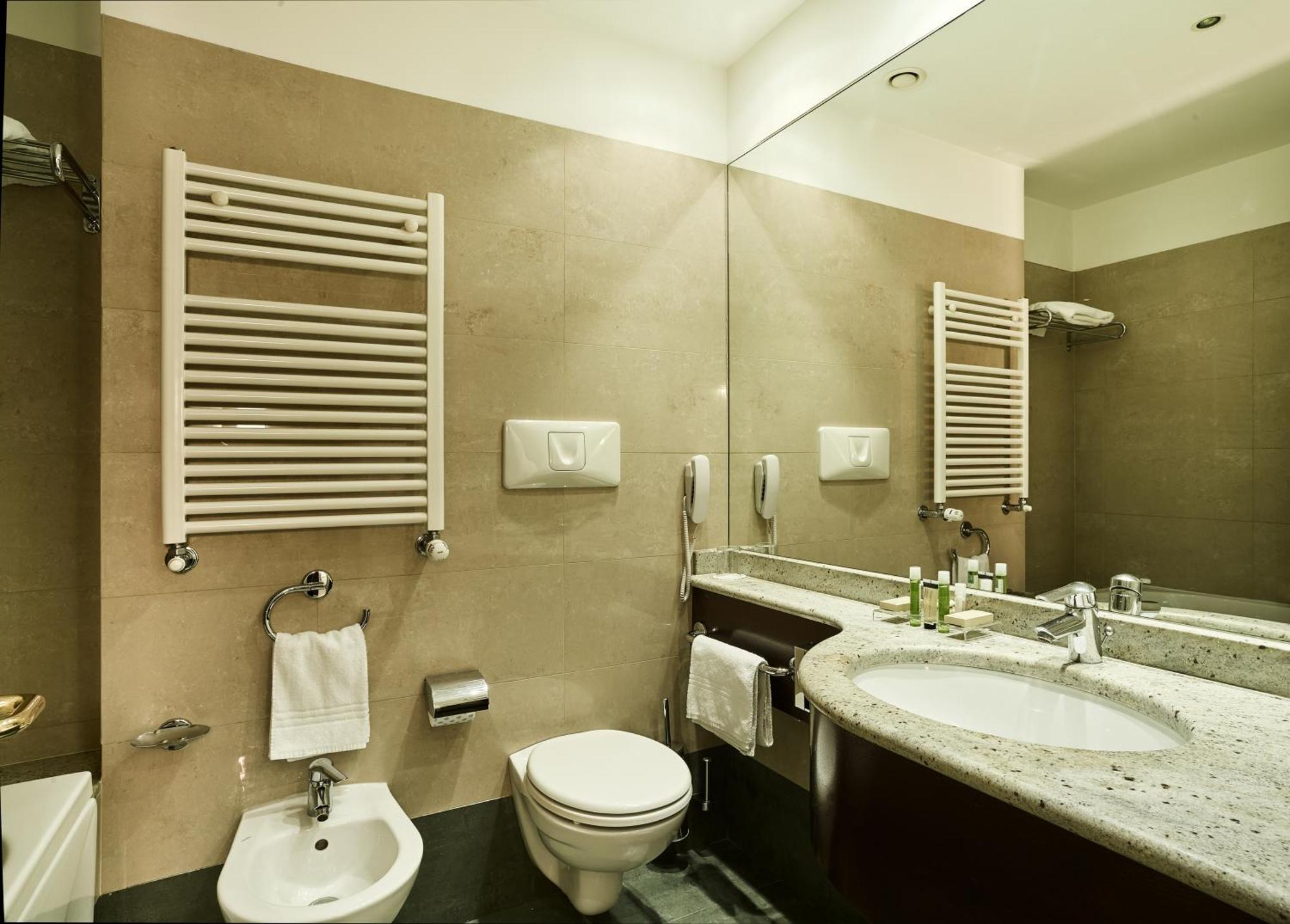 Meditur Hotel Bologna Оццано-делл'Эмилия Экстерьер фото