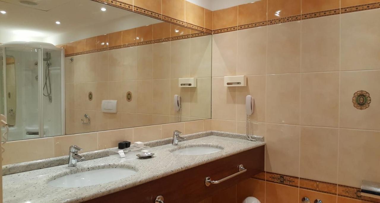 Meditur Hotel Bologna Оццано-делл'Эмилия Экстерьер фото